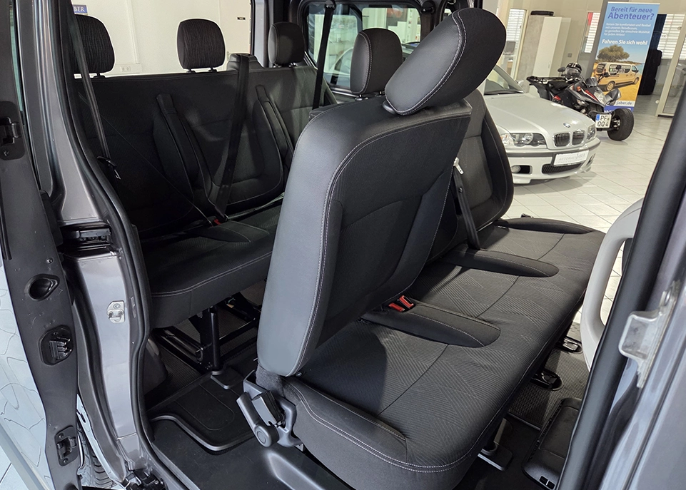 Nissan nv300